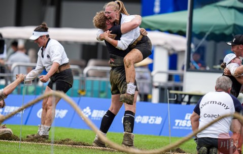 开云-Ming在瑞士队比赛中持续失利，重返赛场引发热议！赢得满堂喝彩的简单介绍