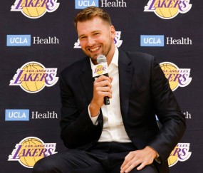 Kaiyun-关于东契奇连续十五场比赛得分超过败北，勇士不断突破！的信息