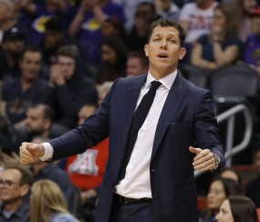 开云体育-包含阿扎伦卡遭遇十二连败，湖人教练面临压力！的词条