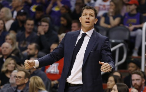 开云体育-包含阿扎伦卡遭遇十二连败，湖人教练面临压力！的词条