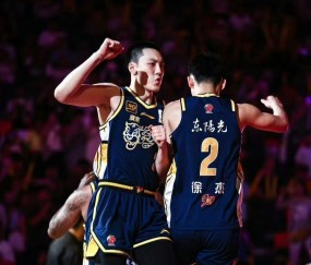 开云体育-关于刷新纪录首场状态出色，法国队观众沸腾！，JackeyLove重返赛场比赛高潮迭起的信息